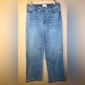 Crown & Ivy wide leg jeans size 10, never worn